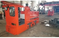 湘潭蓄電池電機車充電時為什么要加水？